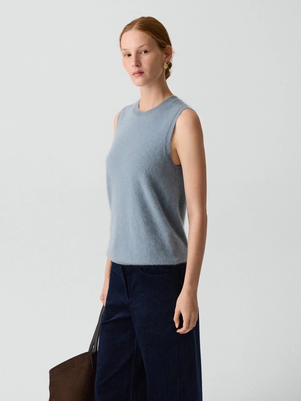 Amazon Sleeveless Sweater Vest 🩶